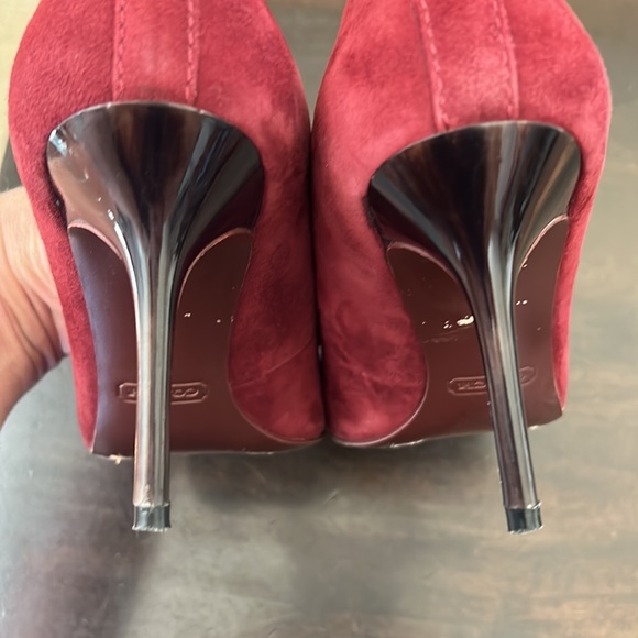 Coach pumps heels in burgundy suede - beautiful! - Picture 8 of 9